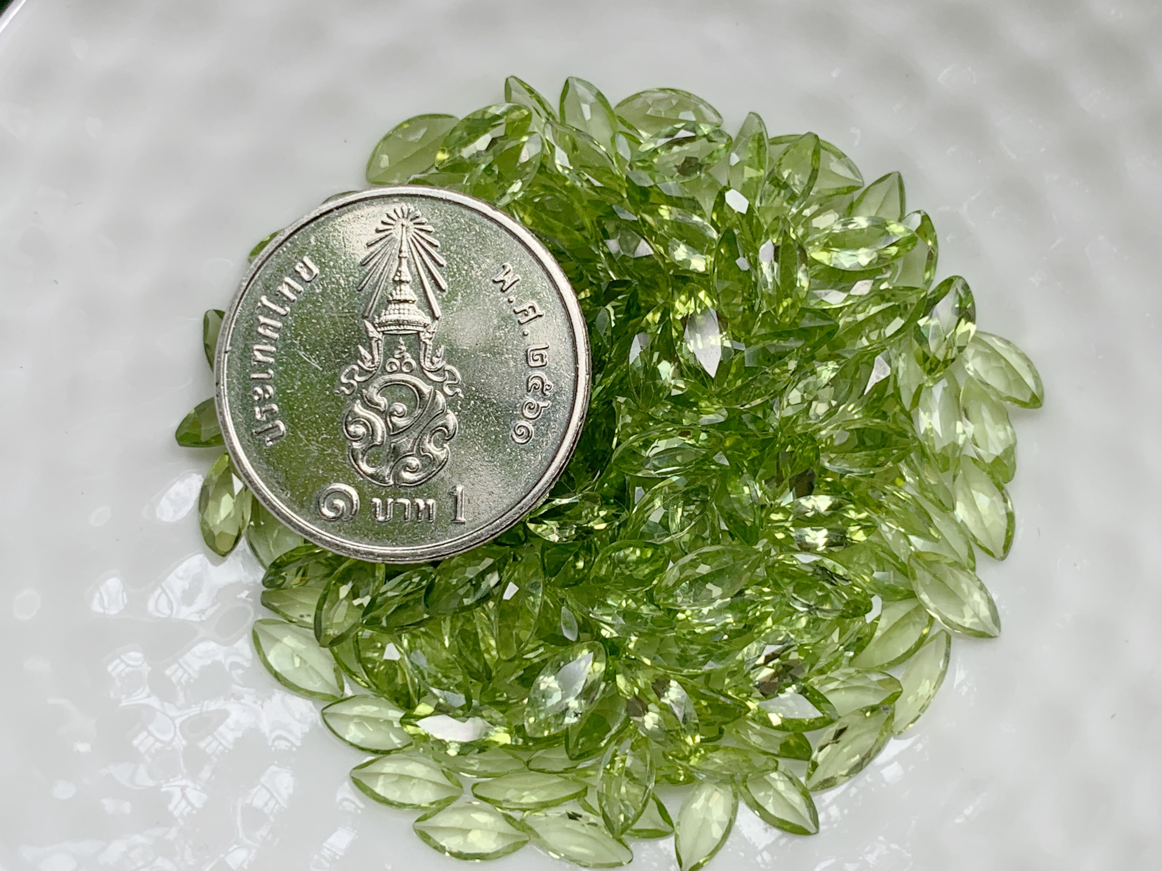 เพอริดอทมาคี 6X3 มม. 5 กะรัต