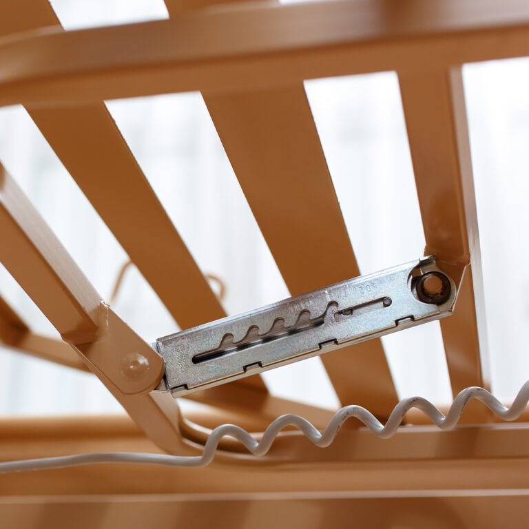 ชุดเตียงผู้ป่วยปรับไฟฟ้า Dali Low Entry (เตียงปรับระดับต่ำสุด 23 cm.) + พร้อมที่นอนเพื่อสุขภาพ MEMORY FOAM + เสาพยุงตัว + ชุดผ้าปูที่นอน + ผ้ายาง