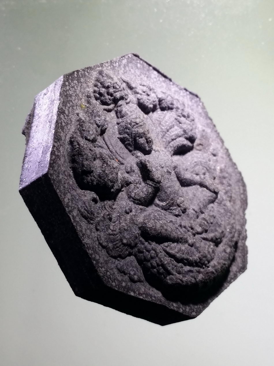 รหัสสินค้า จตุคามรามเทพ 840 จตุคามรามเทพ เนื้อผงใบลานโรยแร่ รุ่น อัครมหาเศรษฐี ชุดกรรมการ กล่องเดิม