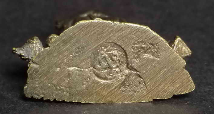 รหัสสินค้า พระกริ่ง พระหล่อ 020 รูปหล่อพระพุทธชินราช วัดพระศรีรัตนมหาธาตุจังหวัดพิษณุโลก ไม่ทราบปีที่สร้าง หล่อตัน พระรายการนี้ให้เช่าบูชาแล้ว