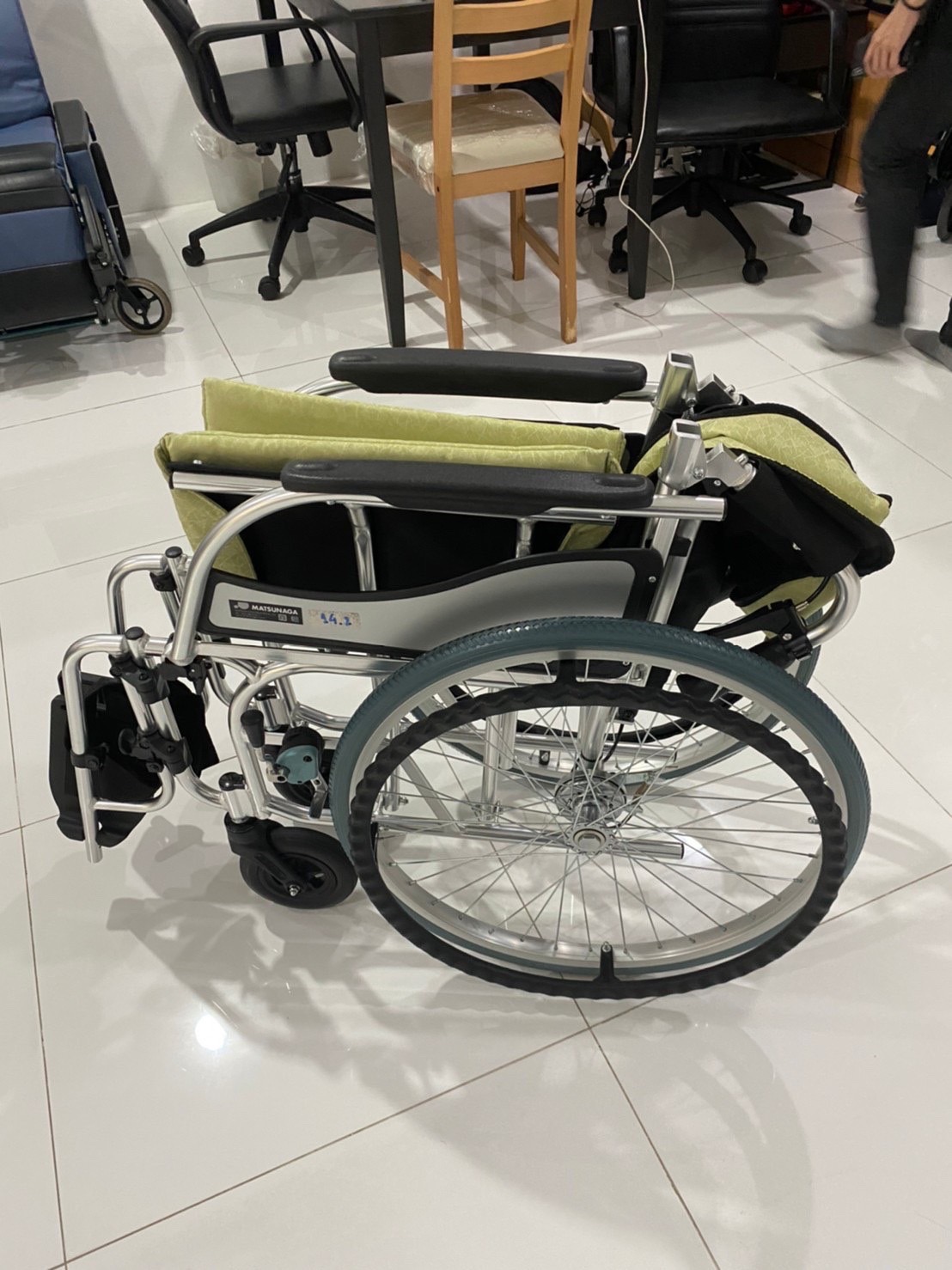 รถเข็นแบรนด์ญี่ปุ่น Matsunaga Wheelchair (車いす) รุ่น MW-SL3D น้ำหนักเบา สะดวกพกพา ฟังก์ชั่นหลากหลาย
