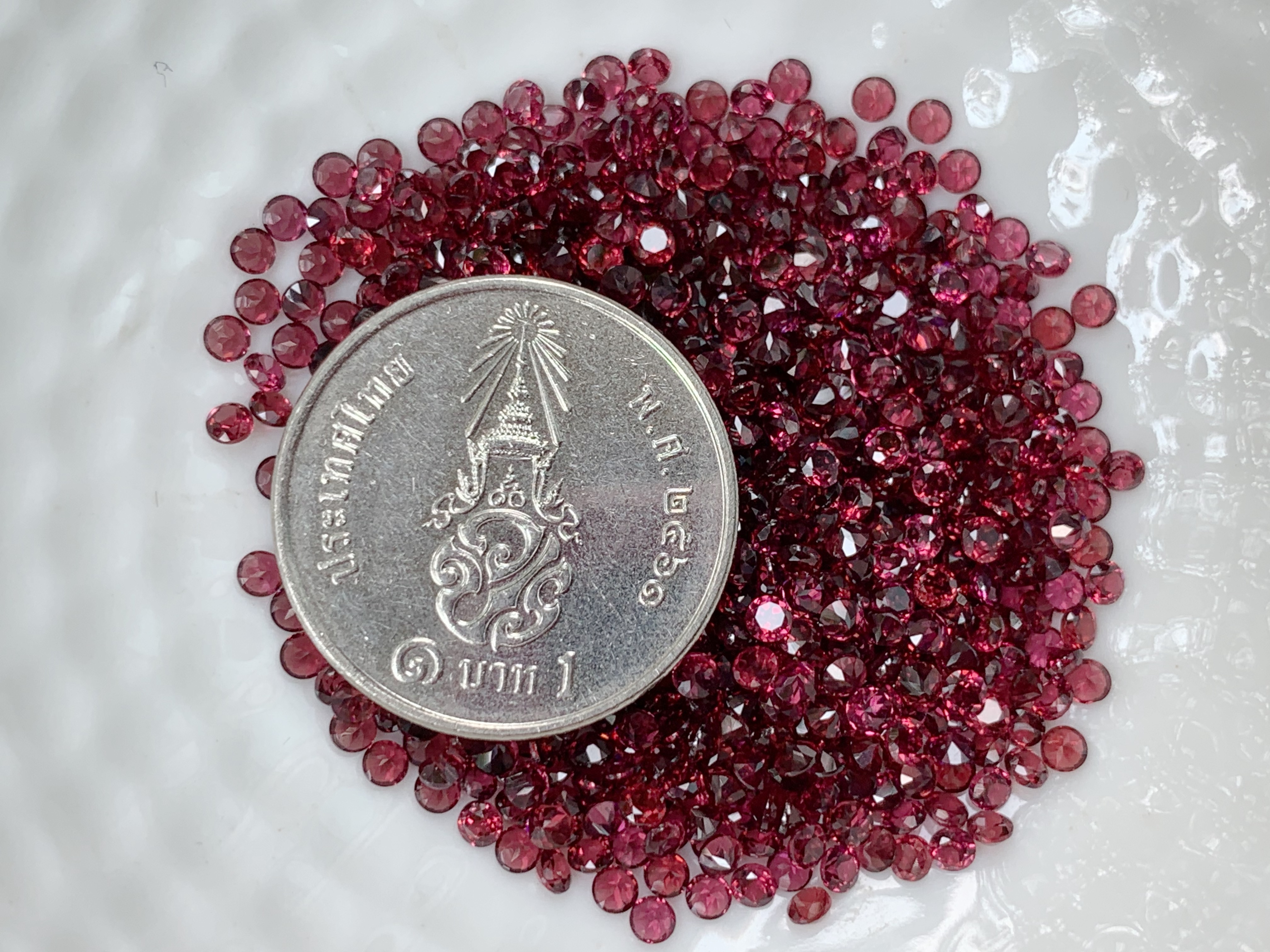 Rhodolite โรโดไลท์กลม 2.0 มม. 5 กะรัต