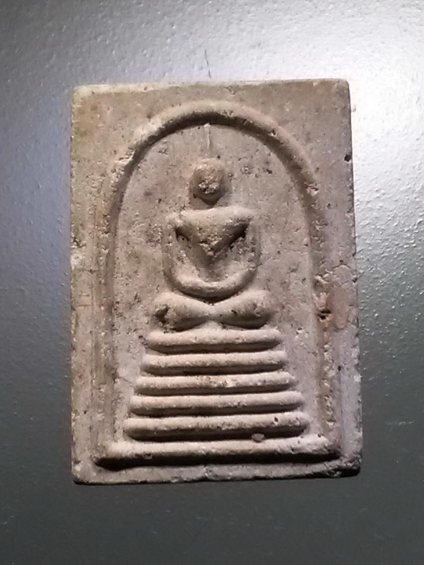 รหัสสินค้า พระไม่ทราบที่ 509 พระสมเด็จเนื้อผงพิมพ์คะแนนฐาน 5 ชั้น หลังยันต์นะ และฉายา พุทธสโร ไม่ทราบที่