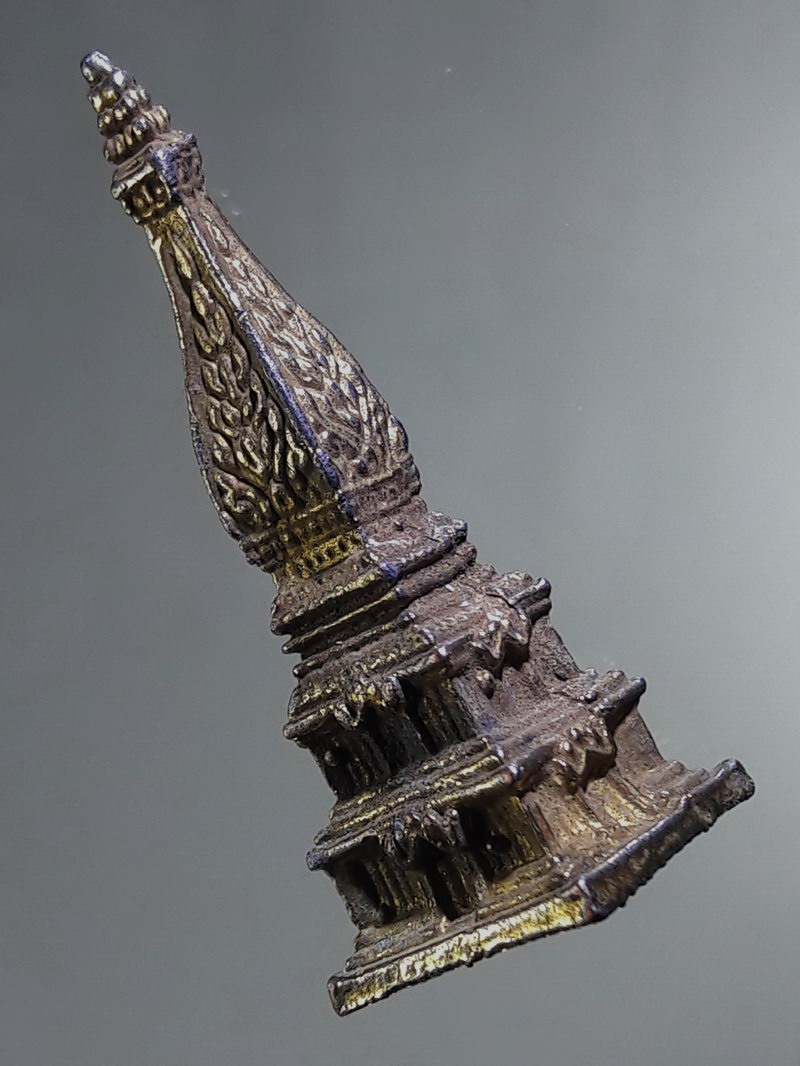 Antig FB 12872 รูปหล่อกะไหล่ทอง พระธาตุพนมจำลอง วัดพระธาตุพนม จังหวัดนครพนม