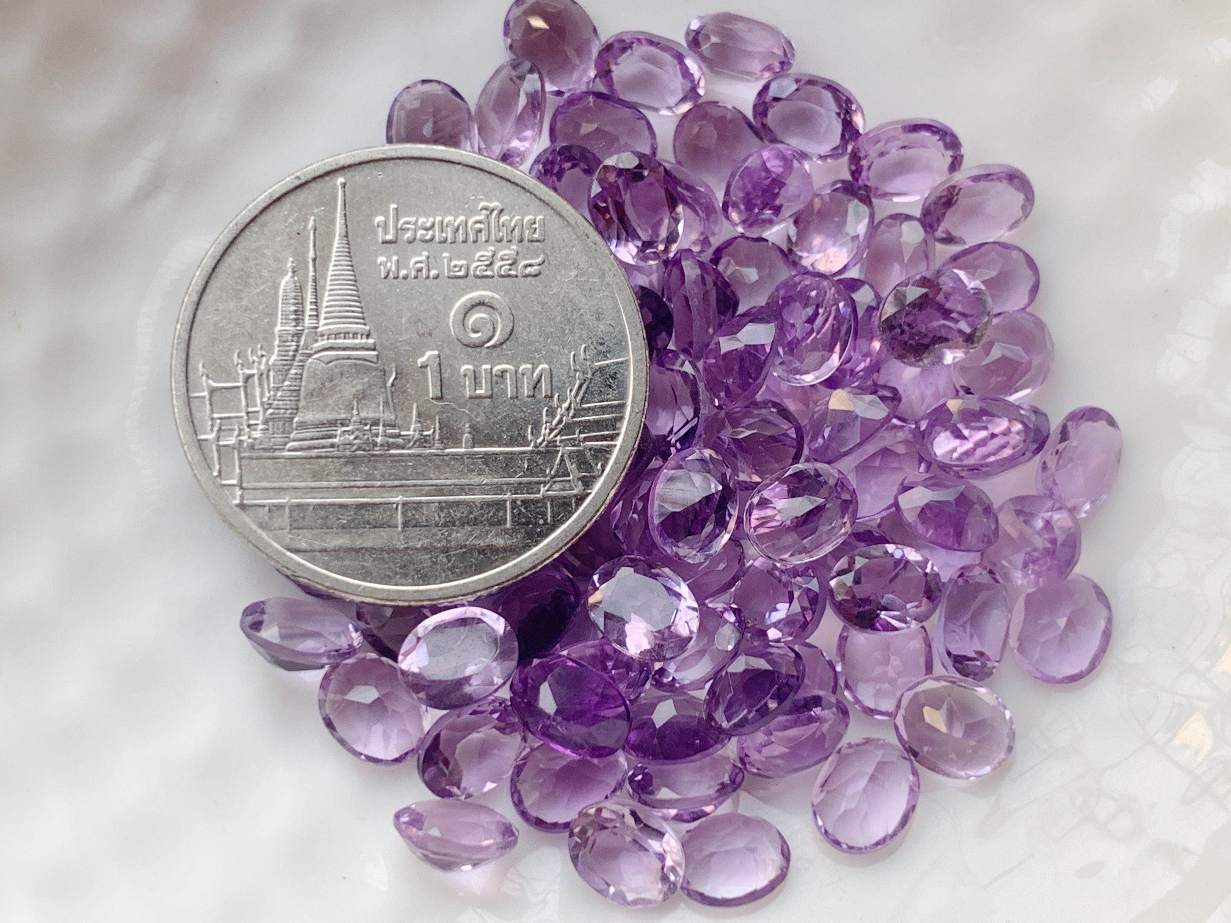 อเมทิสอ่อนไข่ 5X4 มม. 5 กะรัต