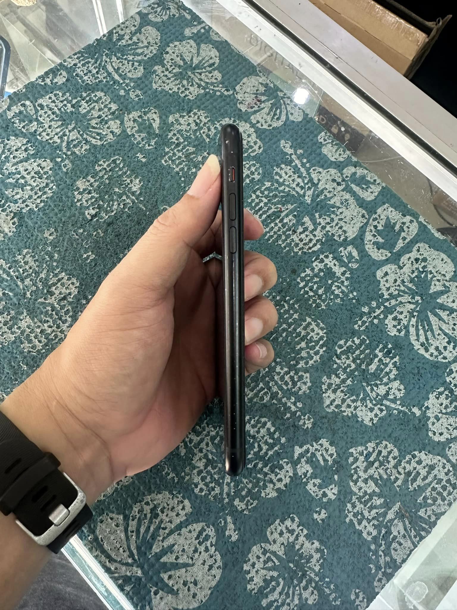 ( SOLD OUT ) iPhone Xr 128GB Model TH