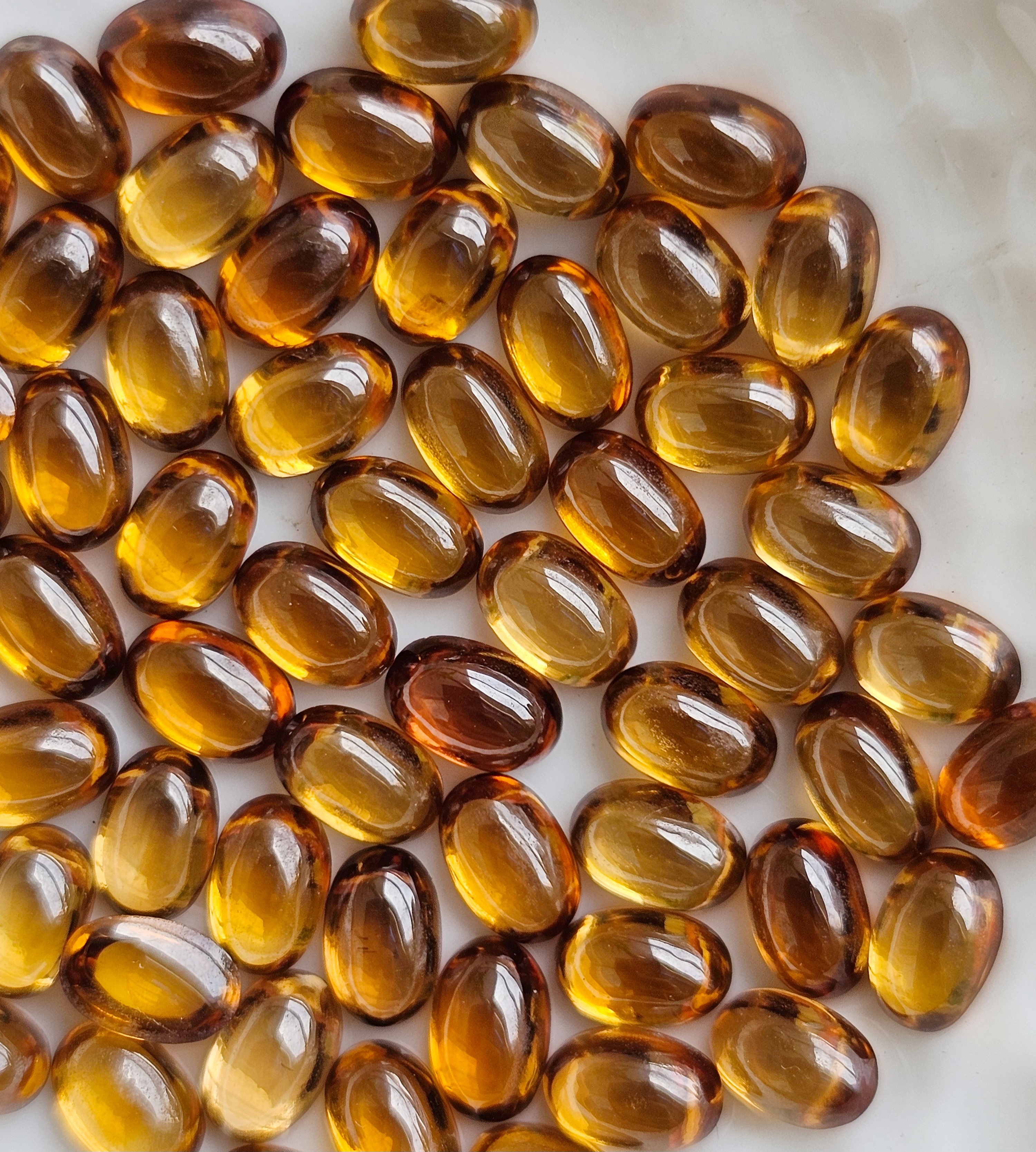 พลอยเพทายดิบไข่หลังเบี้ย 6x4mm. 1 กะรัต