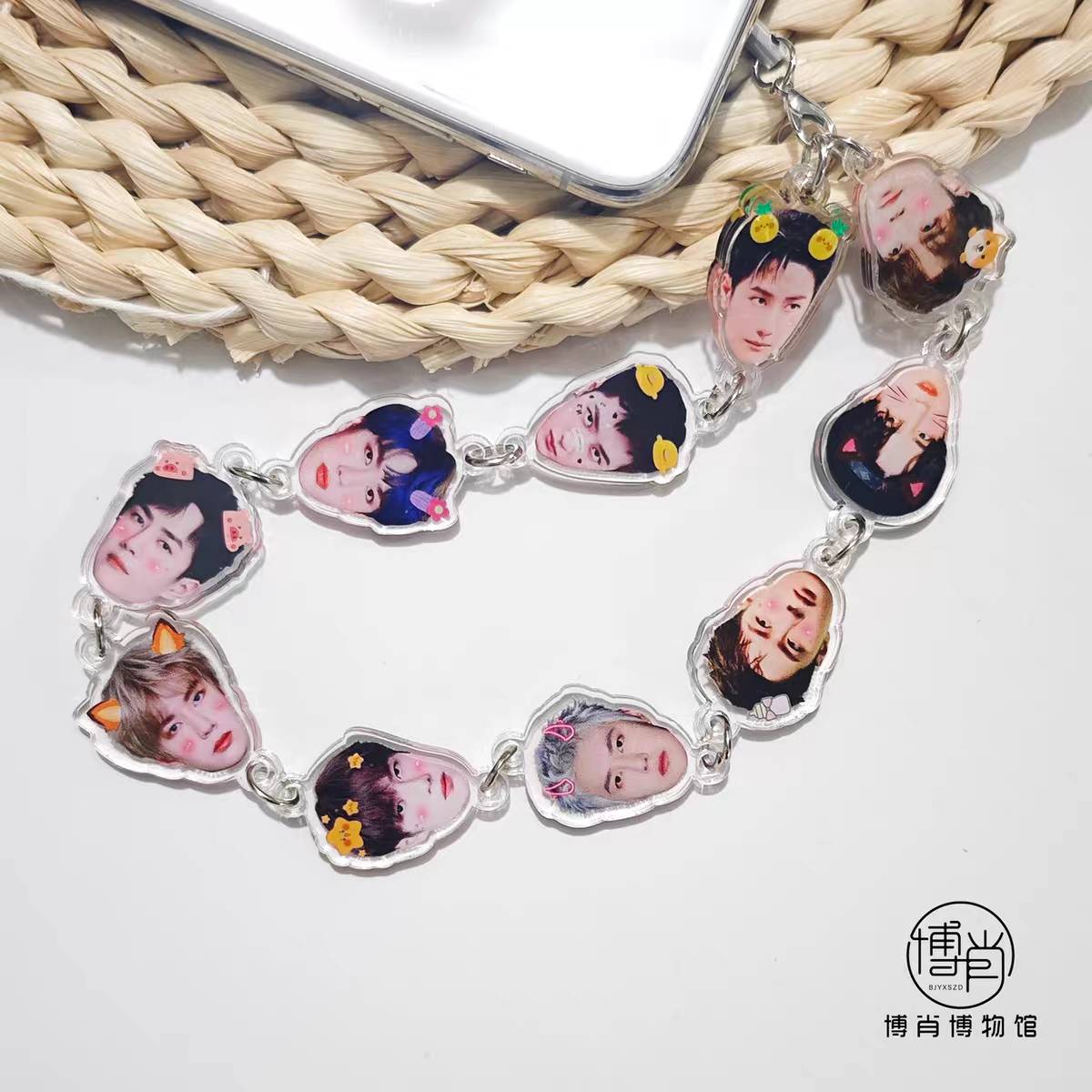 สายคล้องโทรศัพท์ สายห้อยโทรศัพท์ หวังอี้ป๋อ WangYibo