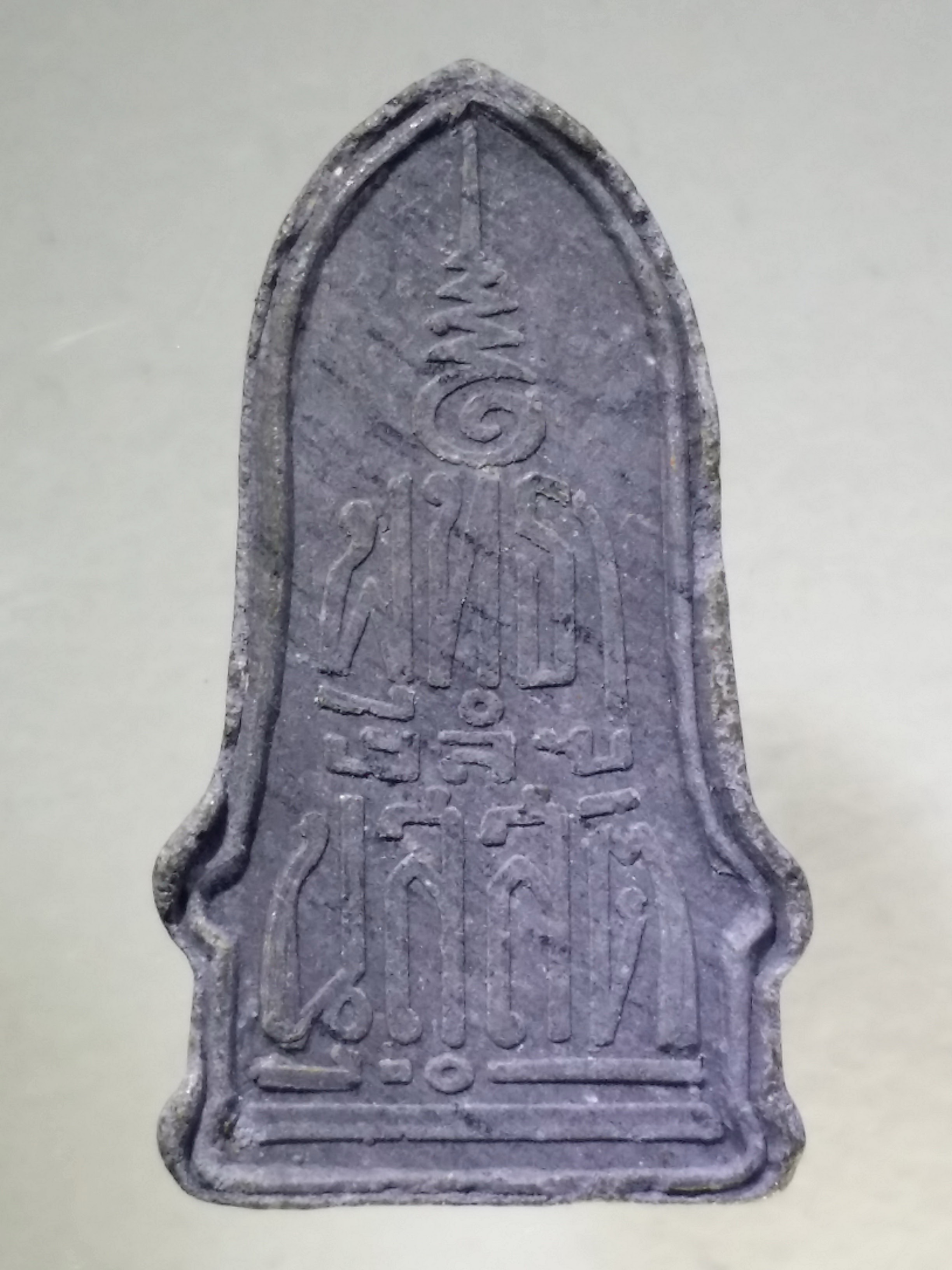 รหัสสินค้า พระไม่ทราบที่ 311 พระพุทธ เนื้อผงปางประทานพร เนื้อผงใบลาน หลังอักษรบาลี พุทธานุสติ ไม่ทราบที่