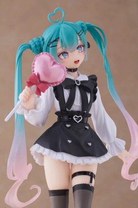 (Preorder ถึงวันที่ 8/6/2023) เปิดรับPreorder มีค่ามัดจำ 100 บาท 451613400 Hatsune Miku Figure Fashion (Subculture Ver.)