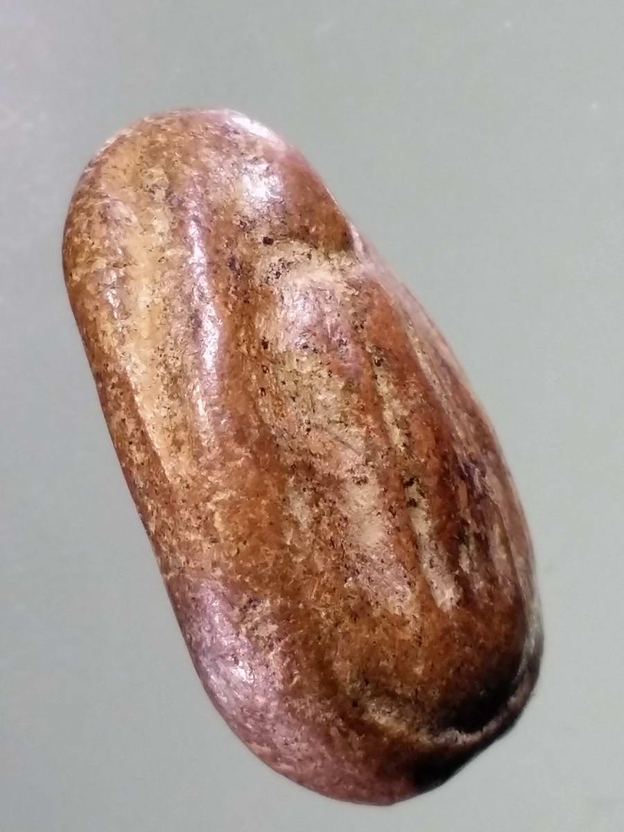 รหัสสินค้า พระไม่ทราบที่ 474 พระเนื้อดินเผาปางเปิดโลก ไม่ทราบที่ น่าจะเป็นพระกรุ พระรายการนี้ให้เช่าบูชาแล้ว