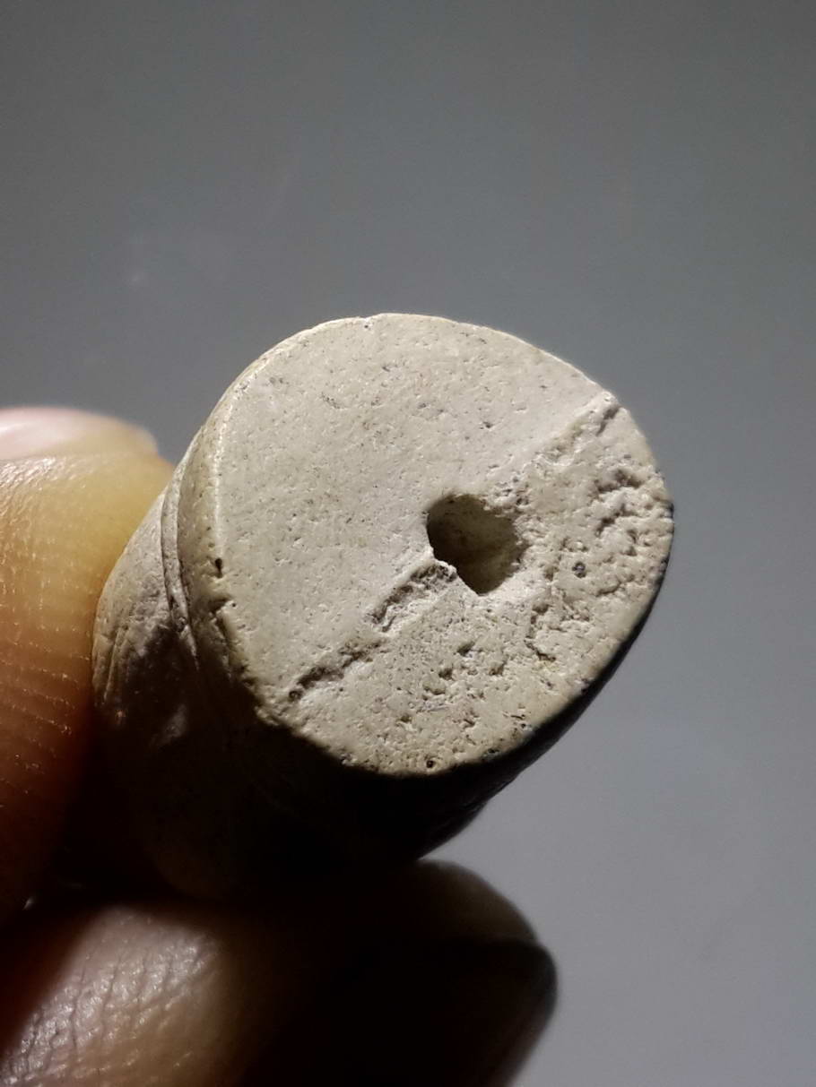 รหัสสินค้า พระไม่ทราบที่ 397 พญาลิง เนื้อผง ลอยองค์ ไม่ทราบที่