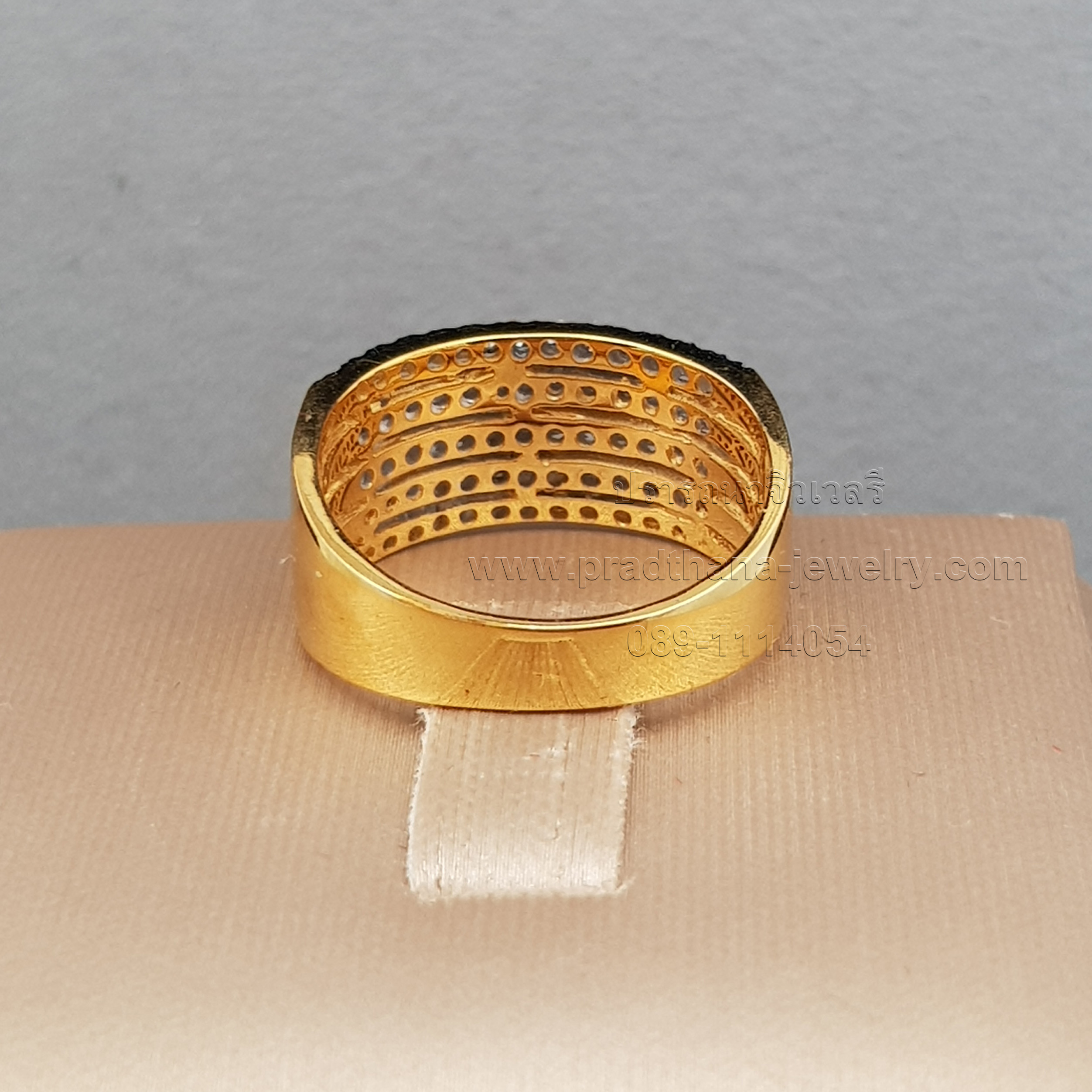 แหวนเพชรห้าแถว **ขายแล้ว**