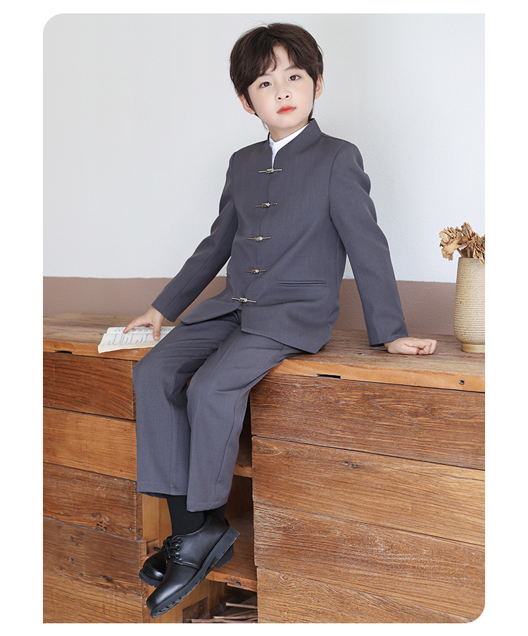 Bset0143- ชุดออกงานเด็กชายสีเทา 3ชิ้น มี เสื้อคอจีนสีเทา+เสื้อคอจีนแขนยาวสีขาว+กางเกงสีเทา ชุดจีนเด็กชายดูมีสไตล์ ทรงสวยเรียบหรูดูสุขุม เนื้อผ้าสวยใส่สบาย ขนาดชุด +ดูเพิ่ม ในรายละเอียด