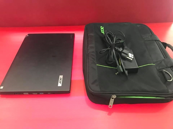 ( SOLD OUT ) Acer Travelmate TMP648-M-52V7