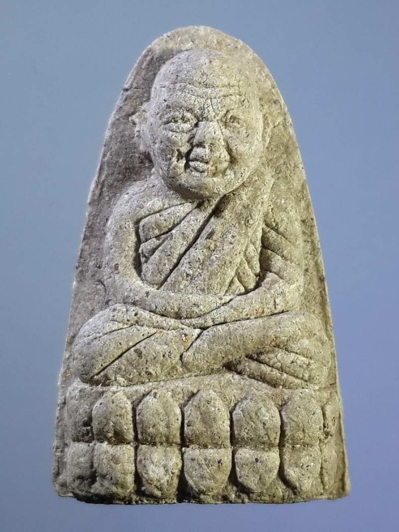 รหัสสินค้า พระมีกล่อง 088 หลวงปู่ทวด เนื้อผงพุทธคุณ วัดสุขวัฒนาราม ตำบลบางระกำ อำเภอบางเลน จังหวัดนครปฐม