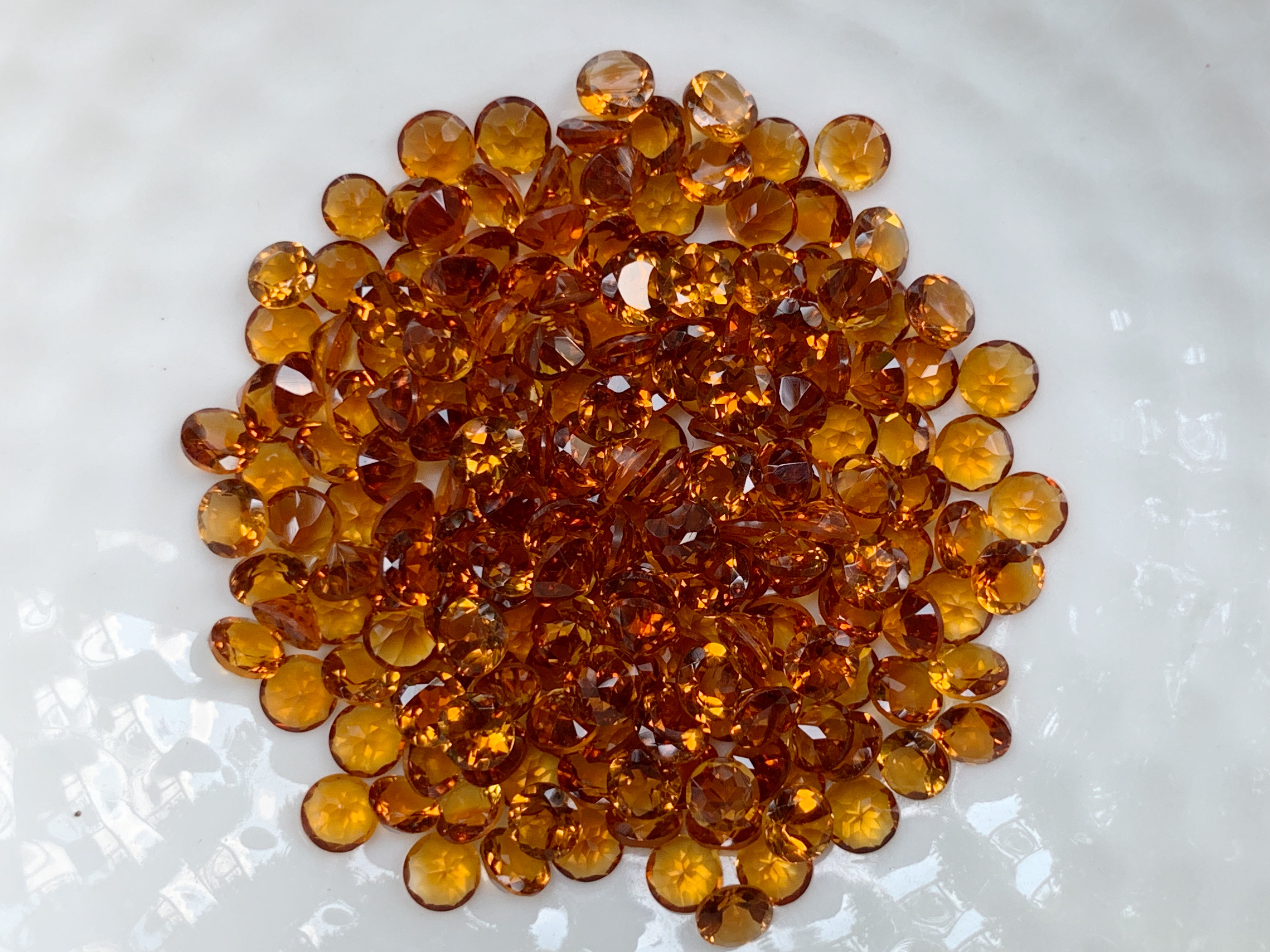 ซิทรินเข้มกลม 3.5 มม. 5 กะรัต