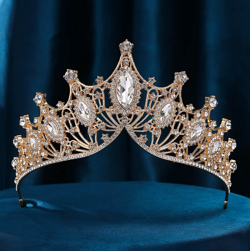 As2322- พร้อมส่งจากไทย มงกุฎเพชรประดับ แวววาว สวยหรูดูแพงเหมือนแบบ เด็กโต-ผู้ใหญ่ เส้นผ่าศูนย์กลาง 15.5cm.ดัดปรับขนาดได้เล็กน้อย