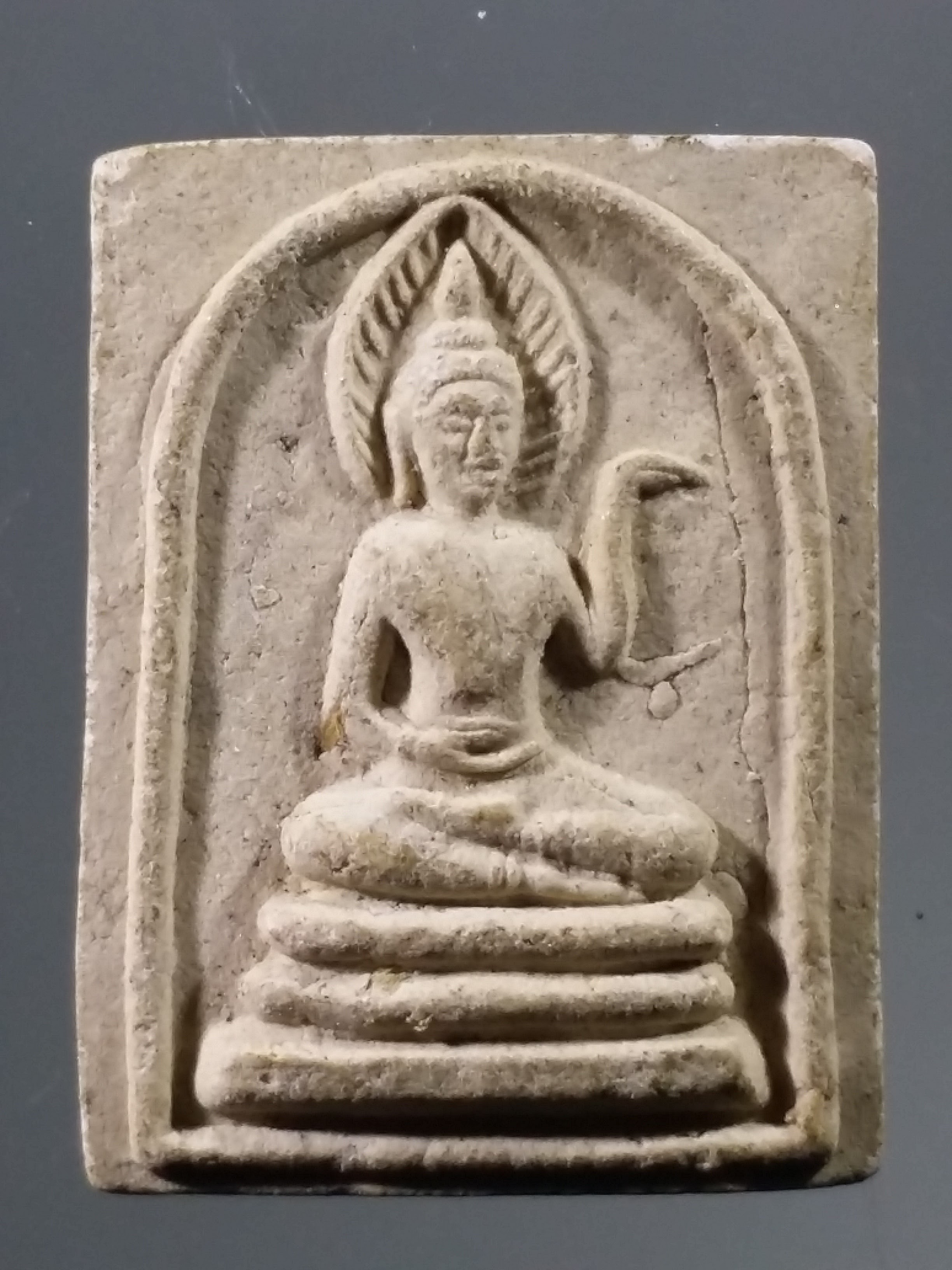 รหัสสินค้า พระเนื้อดิน เนื้อผง เนื้อว่าน 3158 สมเด็จพิมพ์พระพุทธกวัก หลังยันต์ ไม่ทราบที่