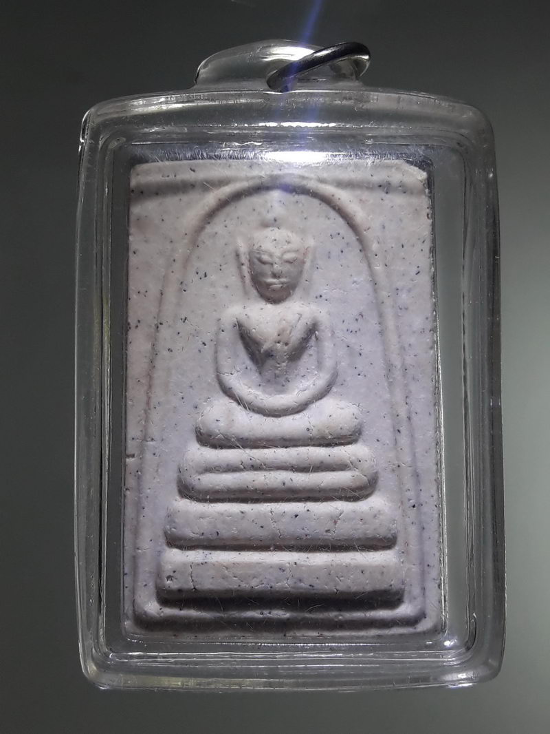 รหัสสินค้า พระเนื้อดิน ผง ว่าน 10541 พระสมเด็จ พิมพ์อกครุฑเศียรบาตร วัดพนัญเชิงกรุงเก่า จังหวัดอยุธยา เลี่ยมพลาสติก พร้อมใช้อย่างหนา งานมือใช้งานได้อีกนาน