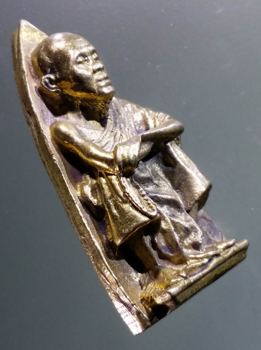 antig FB 448 เหรียญหล่อเตารีด หลวงพ่อคูณ วัดบ้านไร่ รุ่นเฮงคูณเฮง ออกวัดเกาะแก้วอรุณคาม จังหวัดสระบุรี