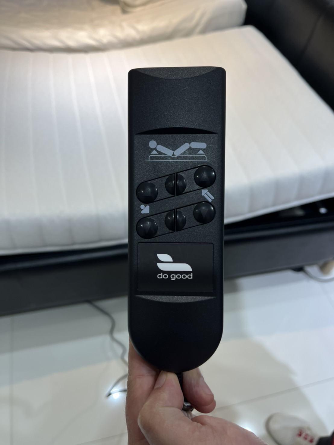 เตียงนอนเพื่อสุขภาพปรับไฟฟ้า PRIMERO DUAL BED สำหรับ 2 ท่าน ขนาด 6 ฟุต (3+3 Ft) + พร้อมที่นอนสุขภาพยางพาราแท้ + หมอนยางพารา + ชุดผ้าปูที่นอน