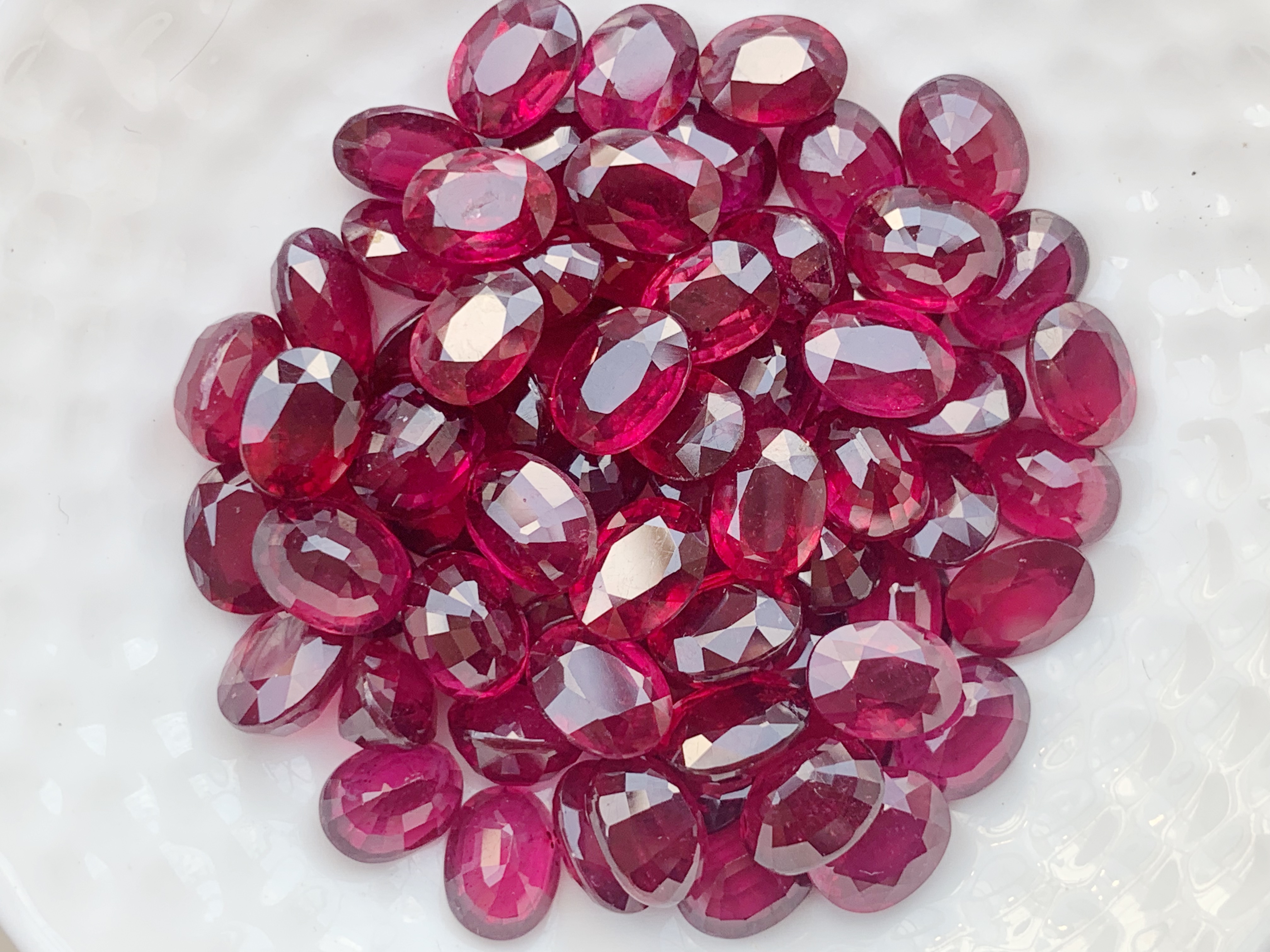 ทับทิมเผาใหม่โทนแดงไข่ 8X6 มม. 1 เม็ด