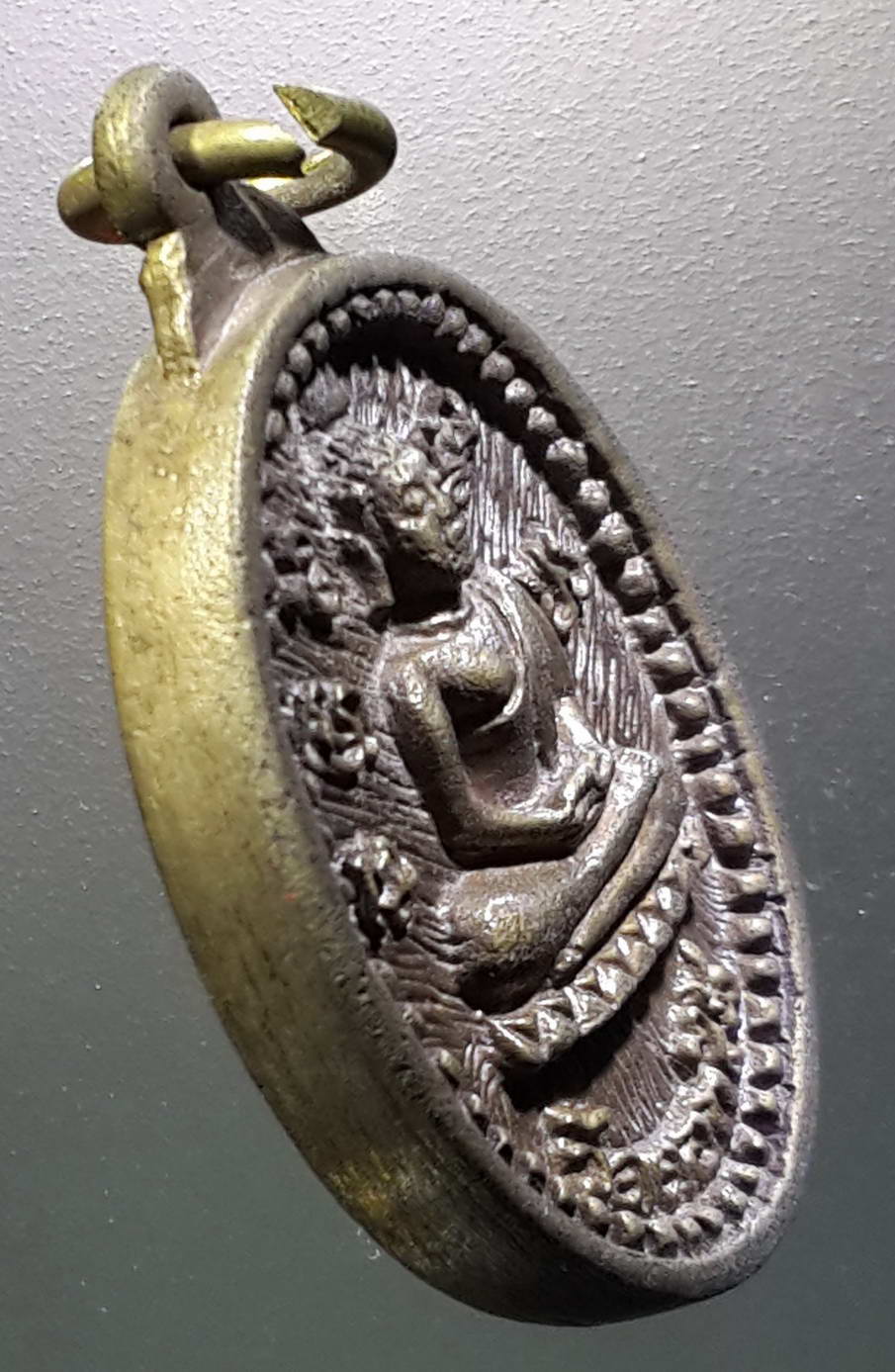 รหัสสินค้า พระมีกล่อง 294 เหรียญหล่อ หลวงพ่อแก้ว พระครูเมธีย์วรศาสน์ วัดดอกไม้ อำเภออินทร์บุรี จังหวัดสิงห์บุรี