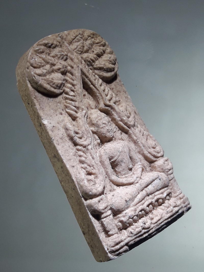 รหัสสินค้า พระเนื้อดิน ผง ว่าน 10423 พระชินราชท่าเรือ 80 ปี วัดพระธาตุ จ.นครศรีธรรมราช เนื้อผงว่านขาว มวลสารมากมาย ปลุกเสกพิธีใหญ่ สภาพสวย