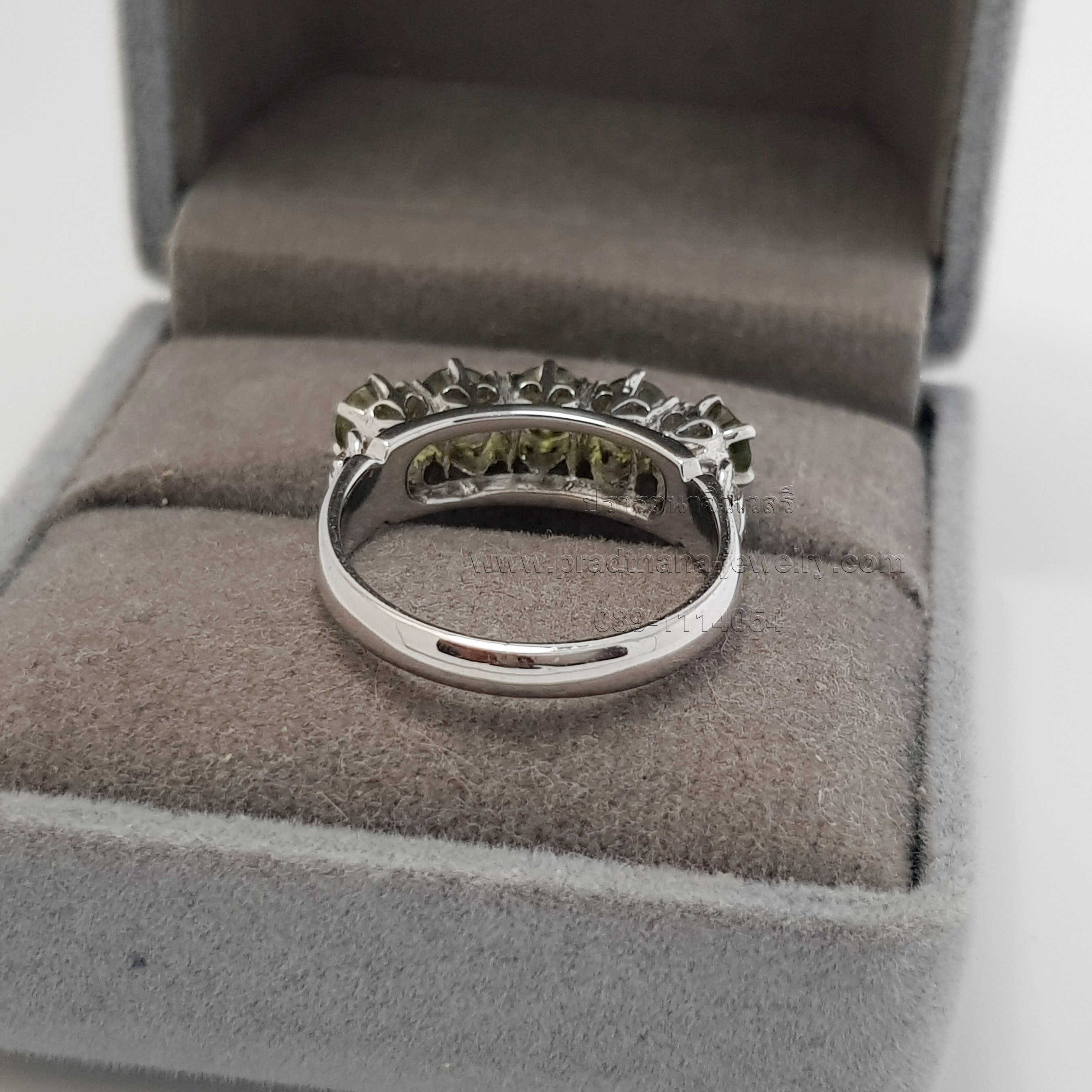 แหวนแถวเขียวส่อง **จองแล้ว**