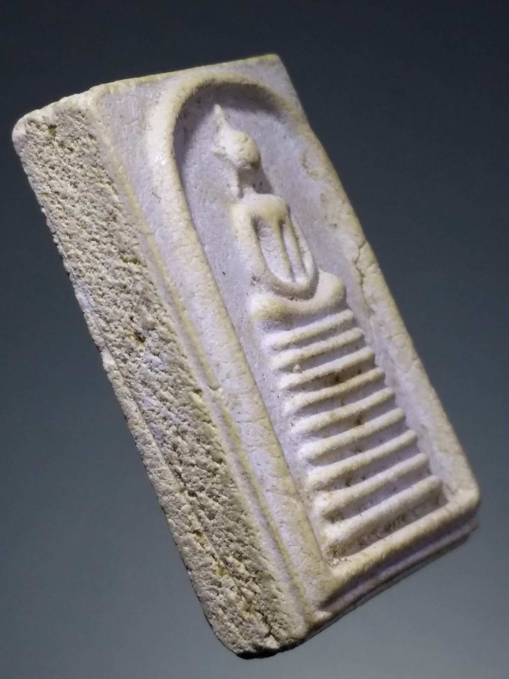 รหัสสินค้า พระไม่ทราบที่ 262 พระสมเด็จเนื้อผงฐาน 9 ชั้น พิมพ์คะแนน หลังเรียบ ไม่ทราบที่ พระรายการนี้ให้เช่าบูชาแล้ว