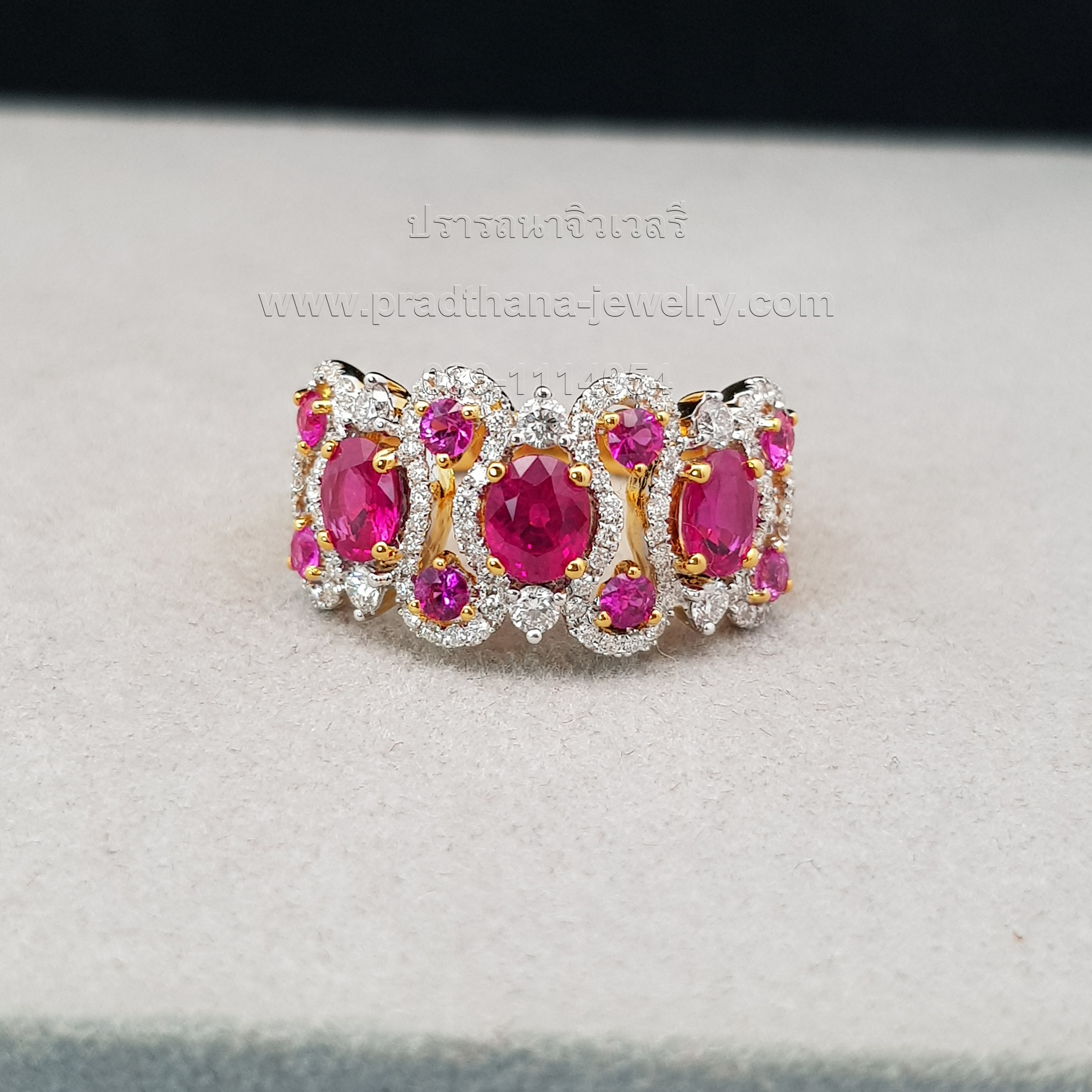 แหวนทับทิมประดับเพชร