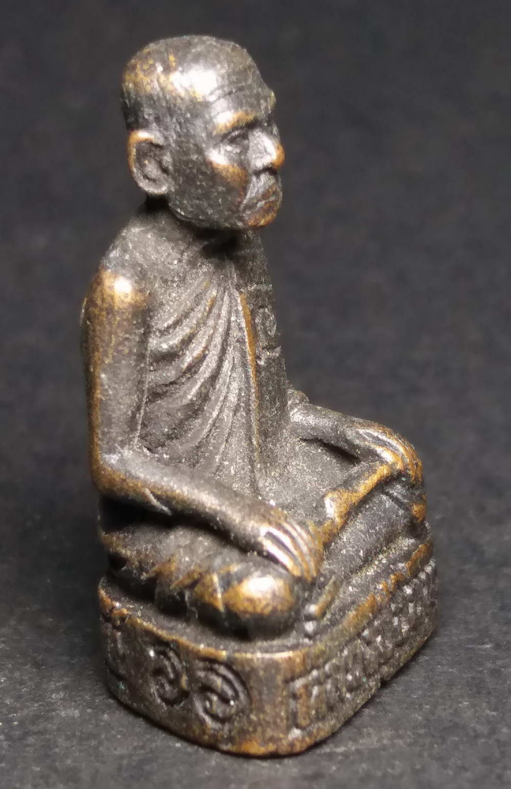 รหัสสินค้า พระกริ่ง พระหล่อ 129 รูปหล่อนวโลหะ หล่อตัน หลวงปู่อินทร์ วัดเกาะหงษ์ จังหวัดนครสวรรค์