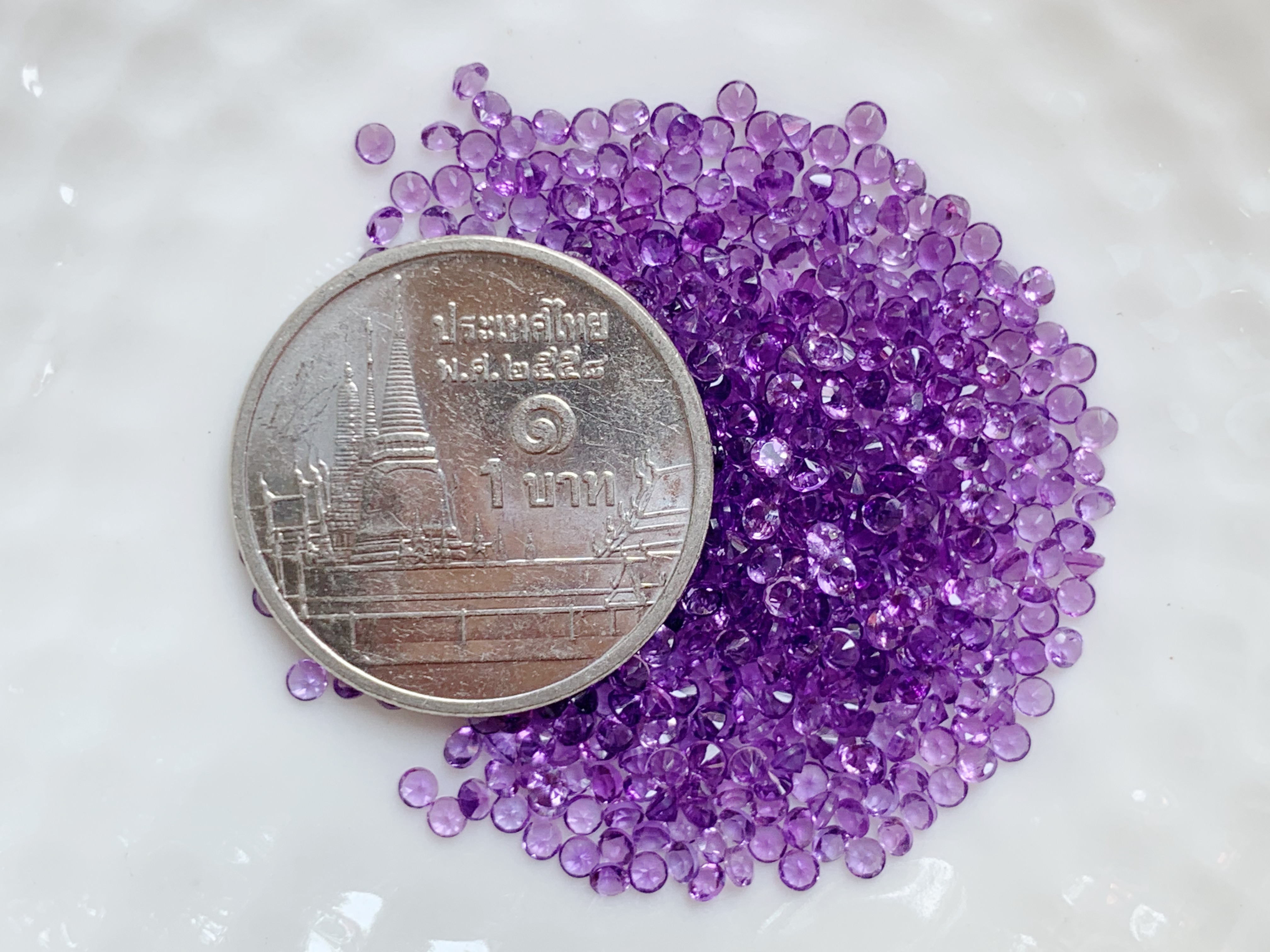 Amethyst อเมทิสกลม 1.8 มม. 5 กะรัต