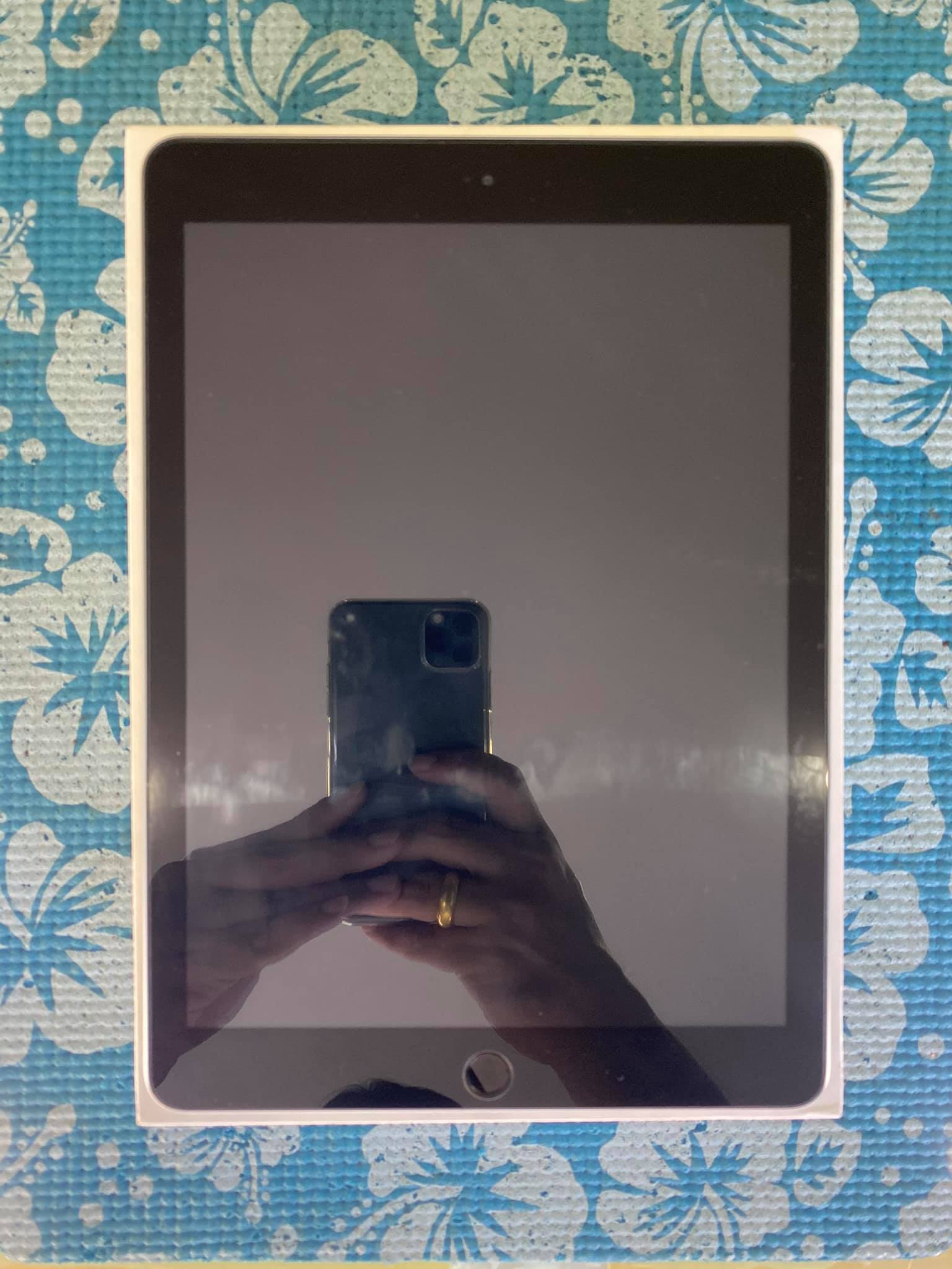 ( SOLD OUT ) iPad 9.7 (2018) Gen6 32GB. WIFI