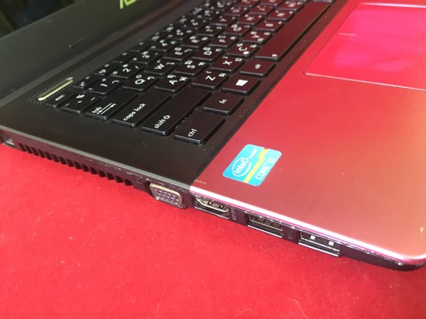 ( SOLD OUT ) ASUS K45A-VX052D