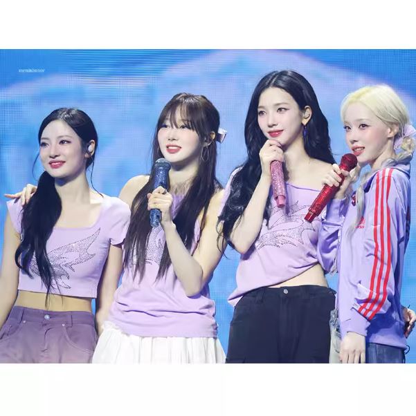 เสื้อยืด AESPA : LIVE TOUR - SYNK : Parrallel Line