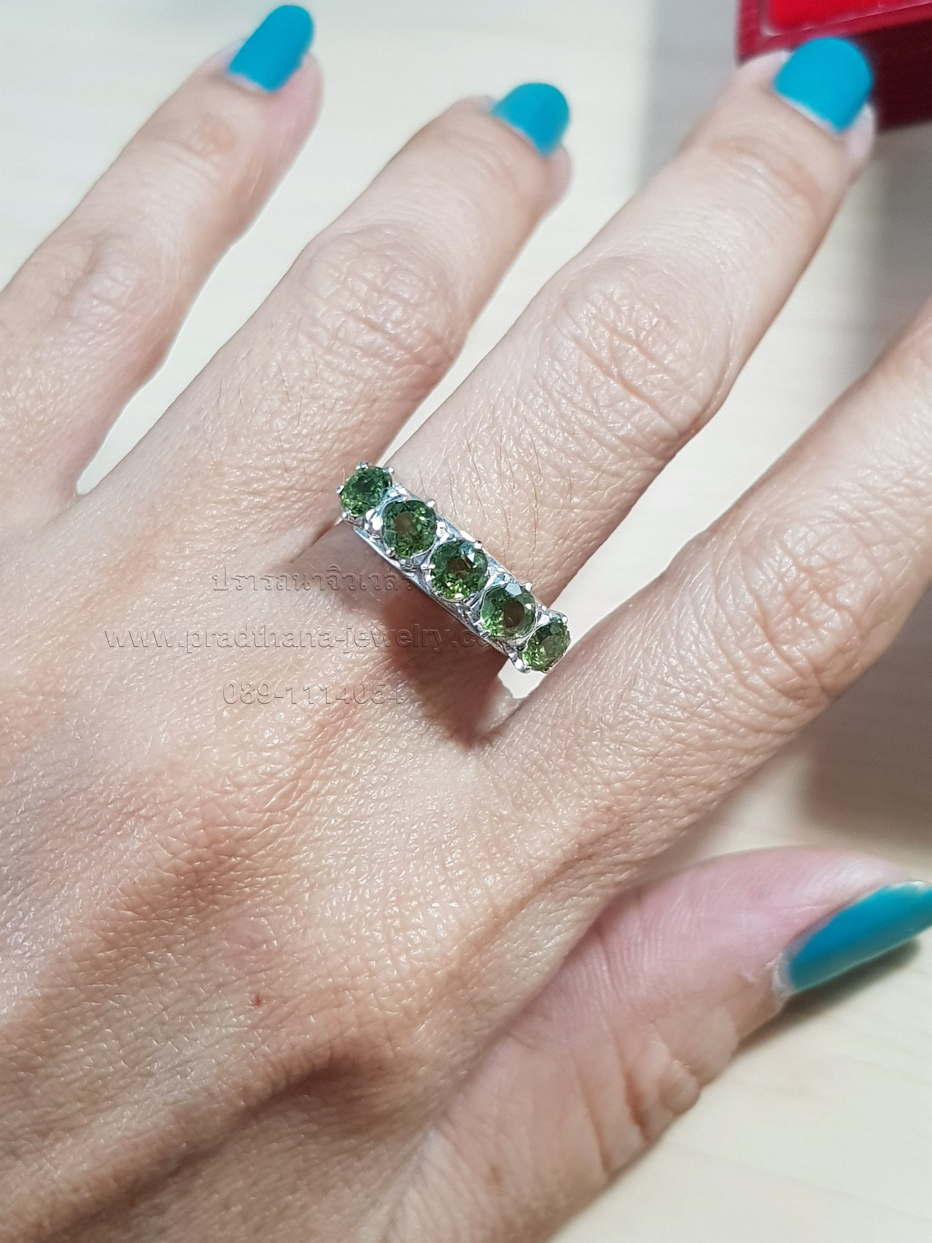 แหวนแถวเขียวส่อง **จองแล้ว**