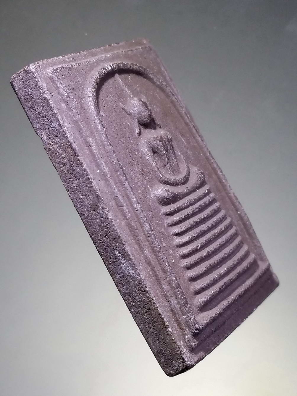 รหัสสินค้า พระไม่ทราบที่ 264 พระสมเด็จ เนื้อผงผสมแร่เหล็กน้ำพี้ หลังยันต์นะ ไม่ทราบที่