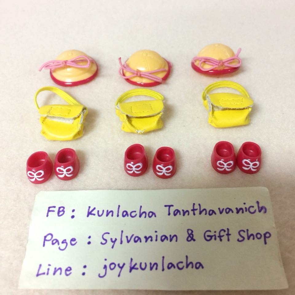 เครื่องแต่งตัวไปโรงเรียนของเบบี้ซิลวาเนียน Sylvanian Families