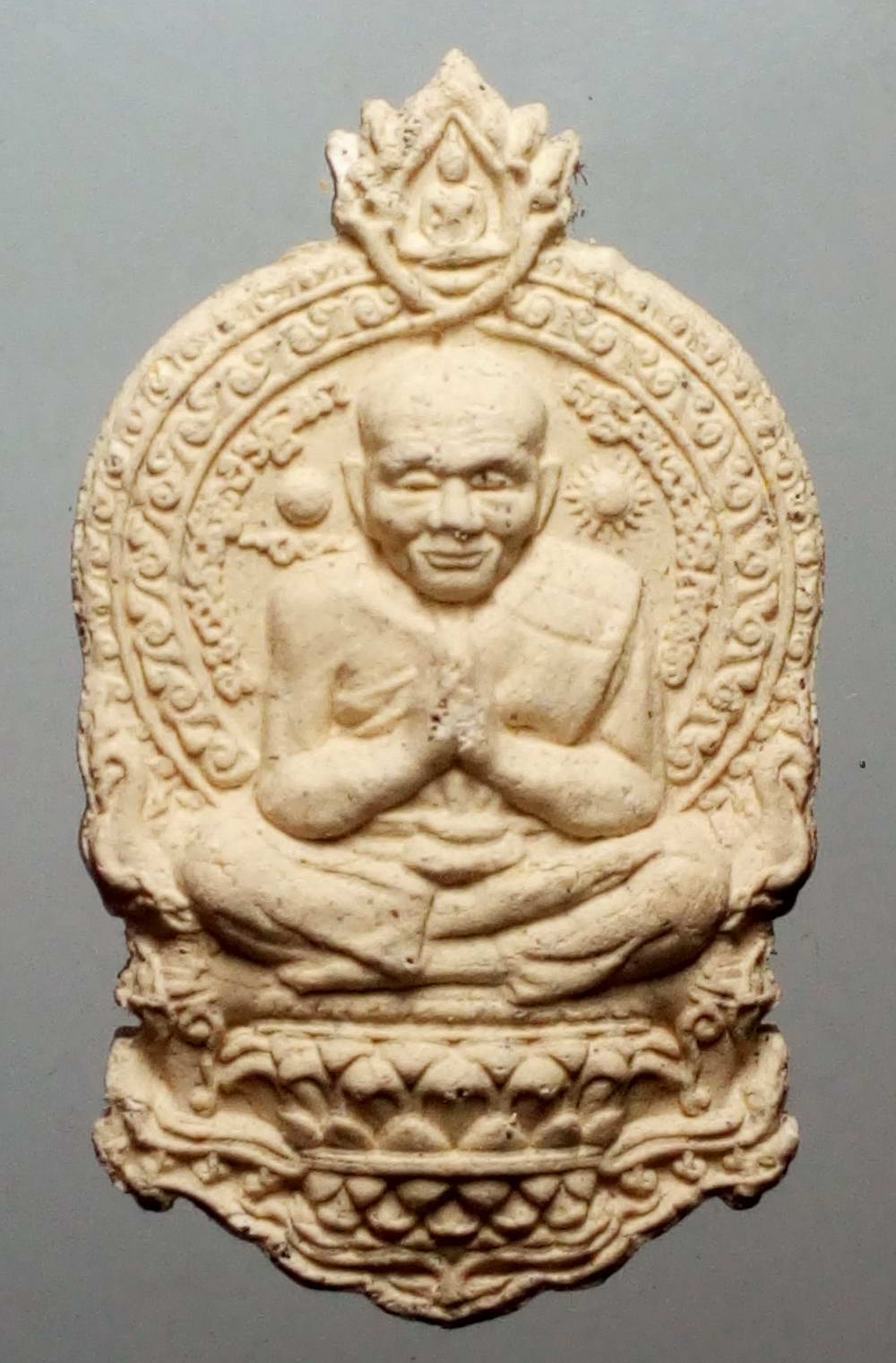 รหัสสินค้า พระเนื้อดิน เนื้อผง เนื้อว่าน 869 หลวงปู่ทวดเนื้อผง หลังพญานาค รุ่น 1 แก้ปีชง วัดแม่ตะไคร้