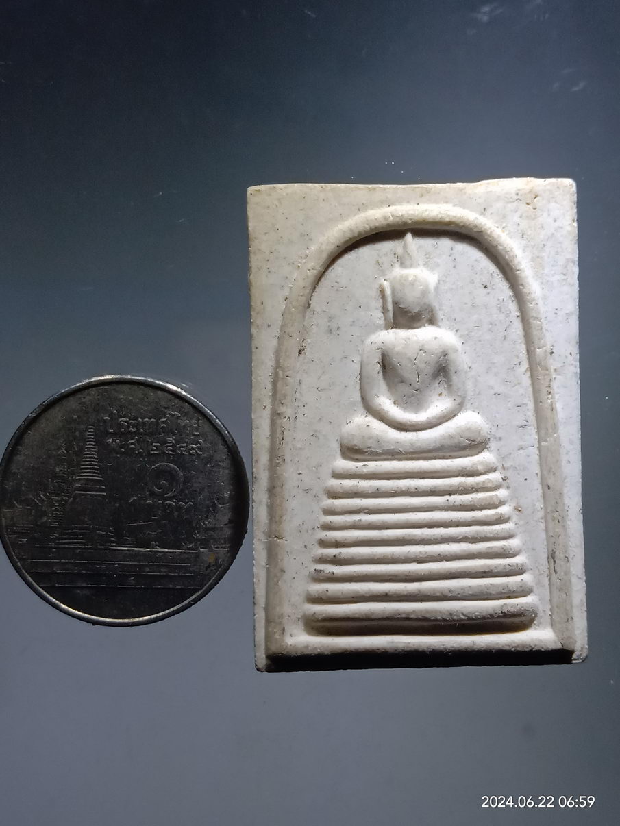 รหัสสินค้า พระสมเด็จ วัดต่างๆ 1178 พระสมเด็จวัดเกศไชโย ฝังพลอย ด้านหลัง สร้างปี 2533