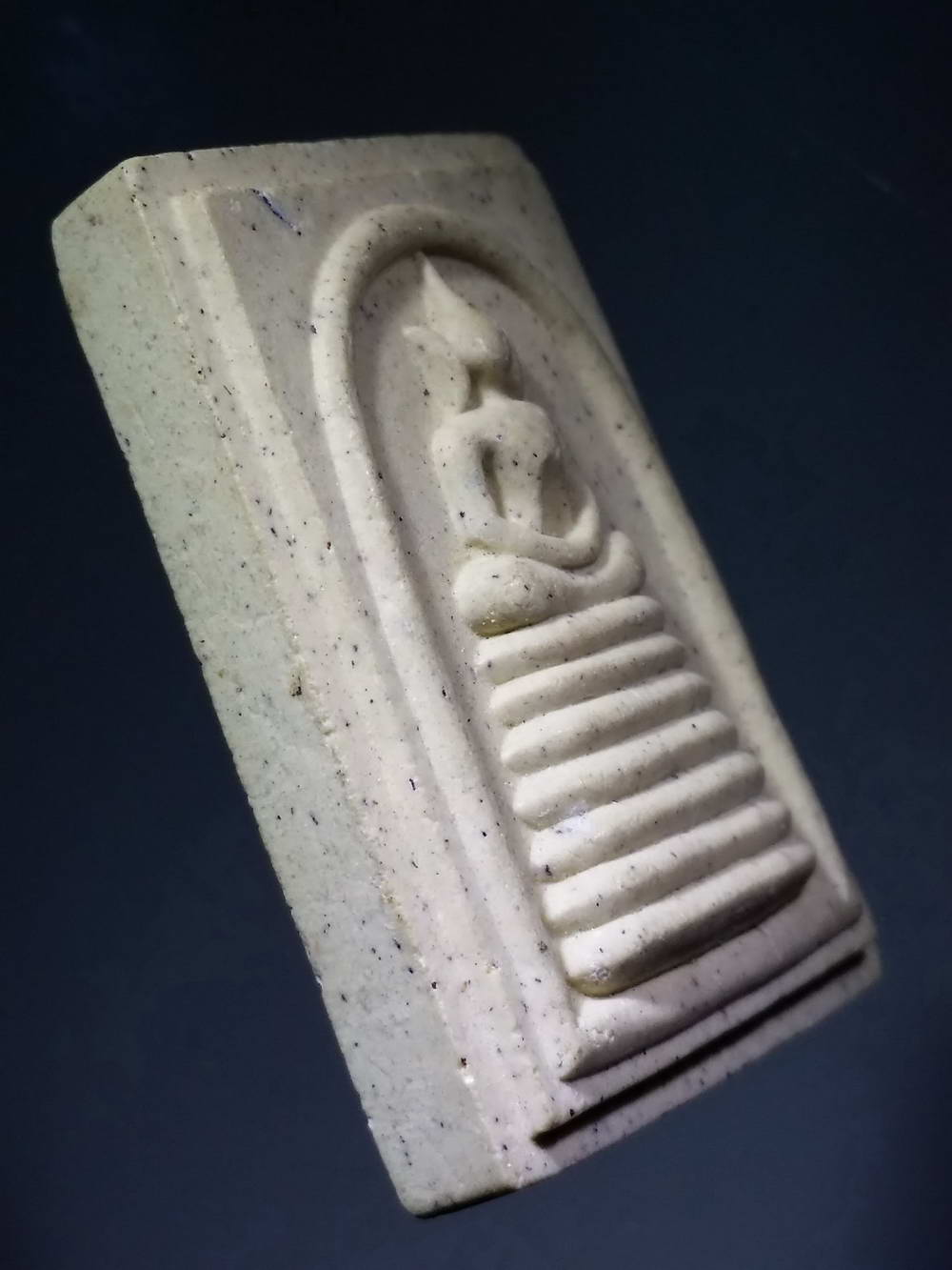 รหัสสินค้า พระสมเด็จ วัดต่างๆ 499 พระสมเด็จเนื้อผงหลวงพ่อโต๊ะ วัดสระเกษ อำเภอไชโย จังหวัดอ่างทอง สร้างปี 2551