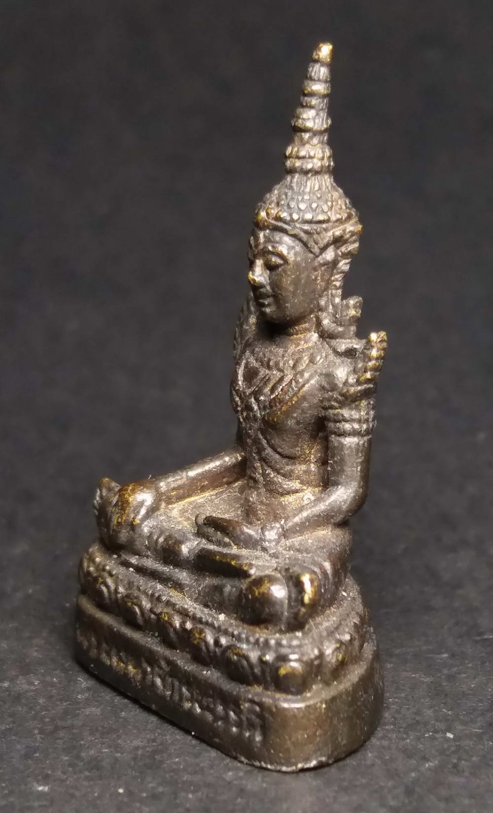 รหัสสินค้า พระกริ่ง พระหล่อ 137 รูปหล่อพระมหาจักรพรรดิ หลวงปู่บุญ วัดทุ่งเหียง อำเภอพนัสนิคม จ.ชลบุรี หล่อตัน พระรายการนี้ให้เช่าบูชาแล้ว