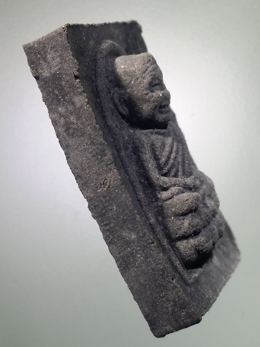 รหัสสินค้า พระมีกล่อง 456 หลวงปู่ทวดพิมพ์กลักไม้ขีด วัดทักษิณชลธาร อำเภอสุวรรณภูมิ จังหวัดร้อยเอ็ด รุ่นสมโภชพระสุวรรณมงคลบพิตร