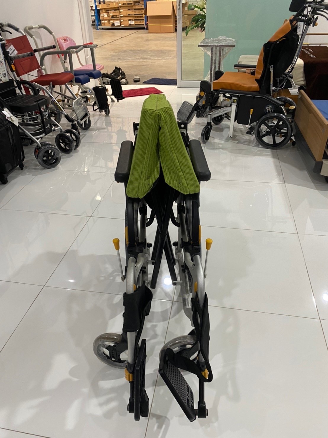 รถเข็นแบรนด์ญี่ปุ่น Matsunaga Wheelchair (車いす) รุ่น NEXT-61B ดีไซน์สวย พนักพิงปรับระดับได้ พกพาสะดวก หลากหลายฟังก์ชั่น