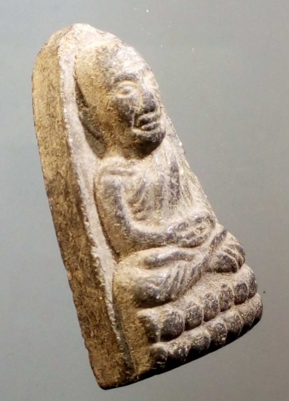 รหัสสินค้า หลวงปู่ทวด วัดต่างๆ 204 หลวงปู่ทวด เนื้อผงใบลาน หลังยันต์นะเฉลียวเพชร พิมพ์กลาง เตารีดหัวมน สำนักวิปัสสนาพุทธภาวนา จังหวัดนนทบุรี