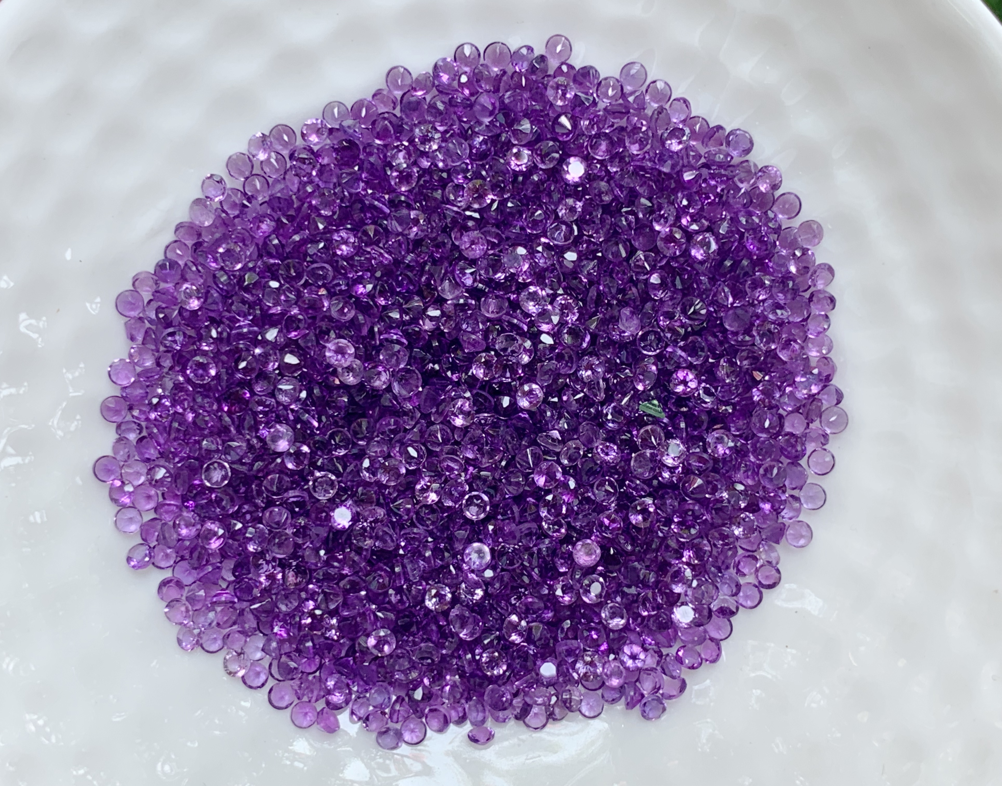 Amethyst อเมทิสกลม 1.7 มม. 5 กะรัต