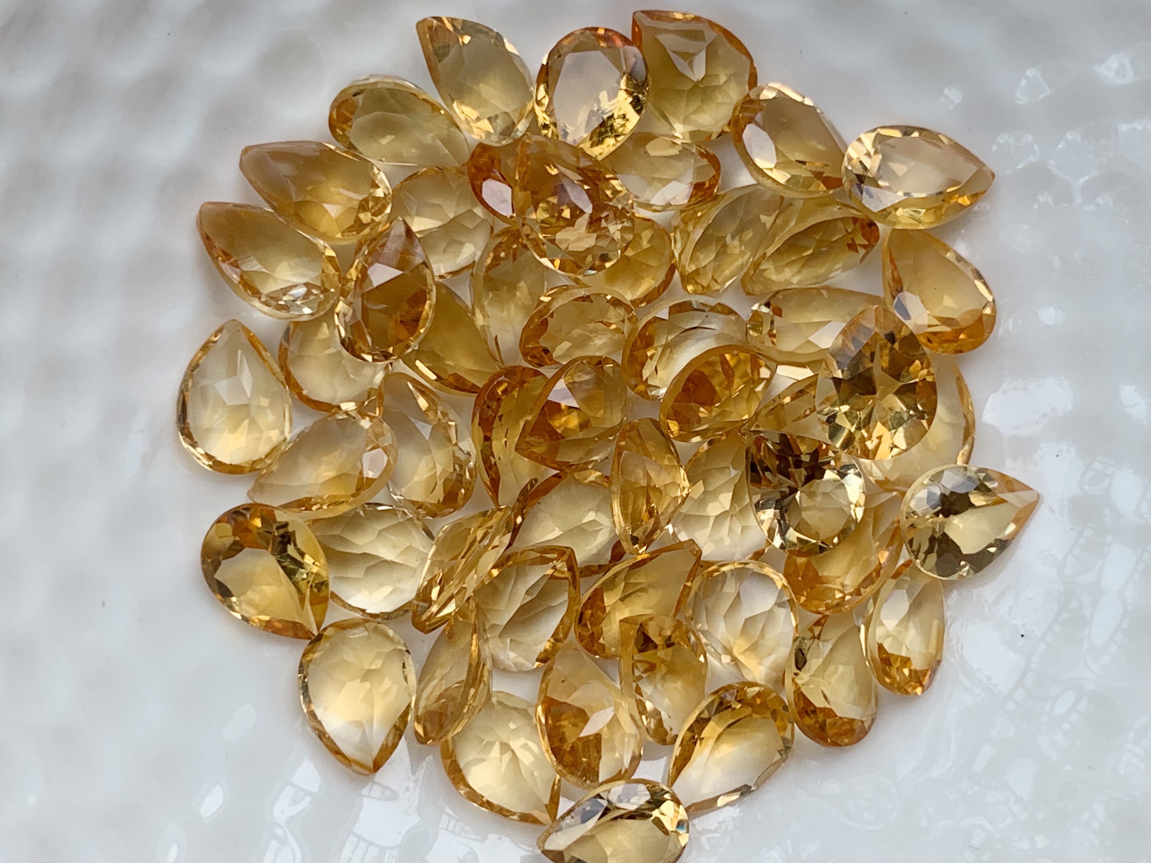 ซิทรินหยดน้ำ 8X6 มม. 5 กะรัต