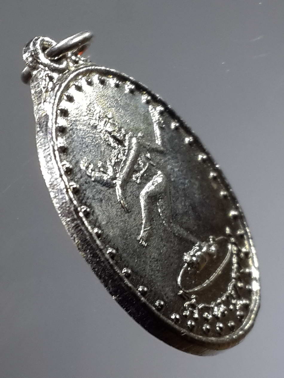 รหัสสินค้า เทพจีน - เทพฮินดู 052 เหรียญพระศิวะนาฏราช พระศิวะร่ายรำ หลังภรตฤาษี เนื้อกะไหล่นิเกิ้ล พระรายการนี้ให้เช่าบูชาแล้ว